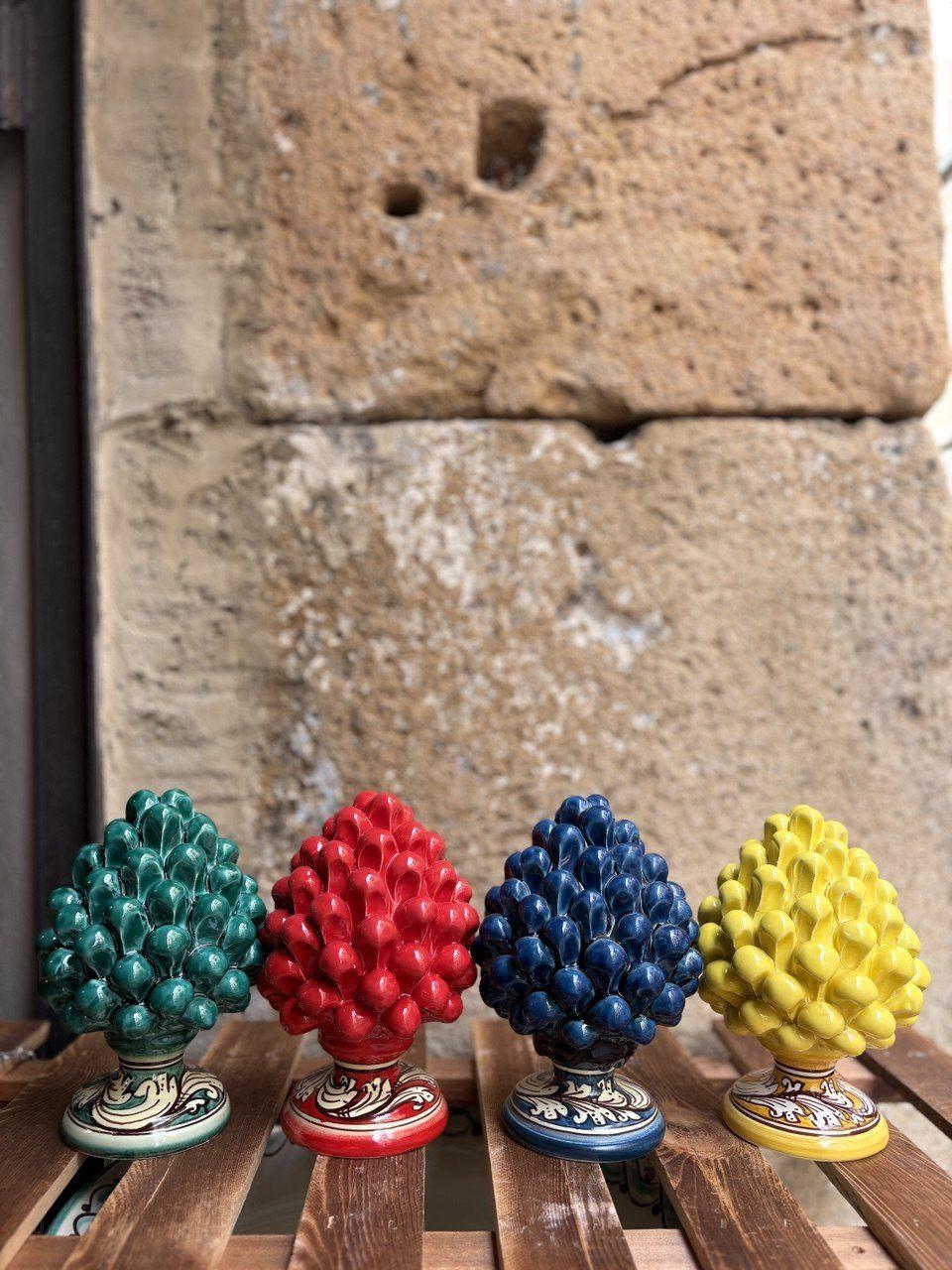 Pigna siciliana in ceramica di Caltagirone